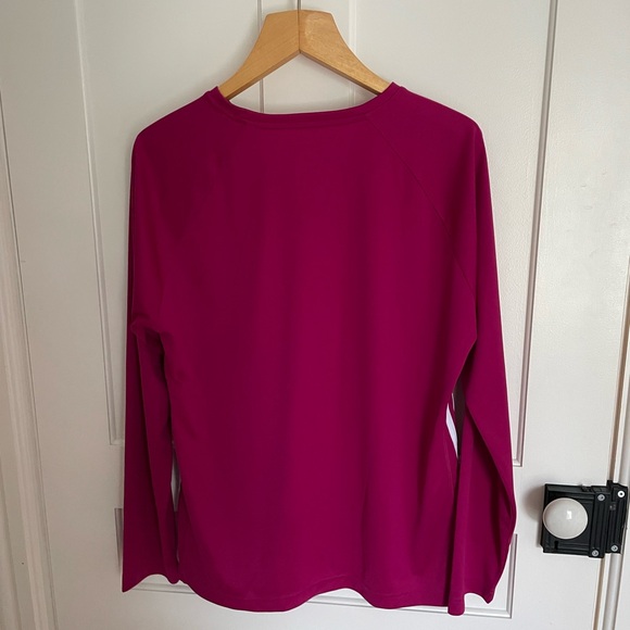 Women’s XL long-sleeved Adidas athletic shirt - Picture 2 of 5